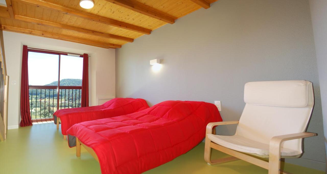 Gite Du Haut Cantal - Appartements Meubles Avec Kitchenette Et Chambres Sans Kitchenette Condat  Eksteriør billede