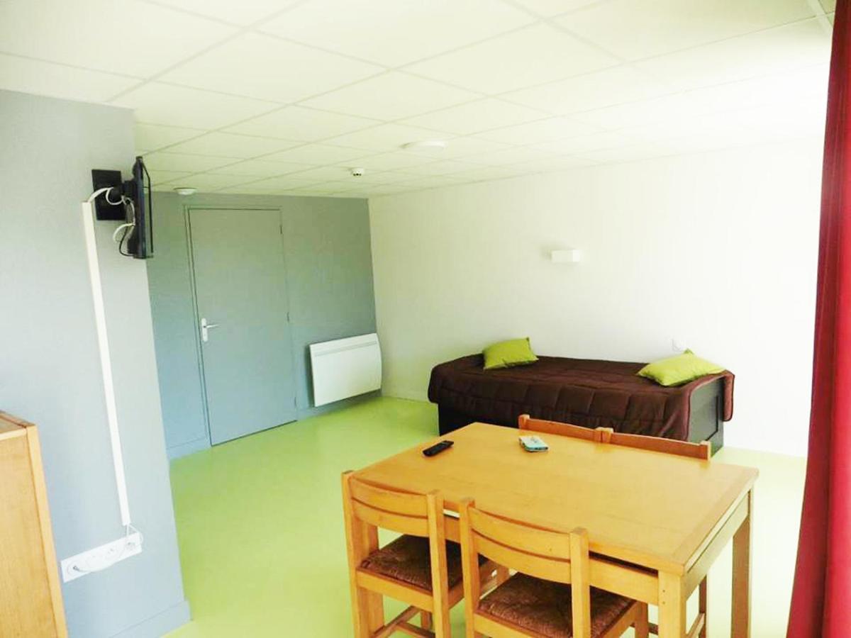 Gite Du Haut Cantal - Appartements Meubles Avec Kitchenette Et Chambres Sans Kitchenette Condat  Eksteriør billede